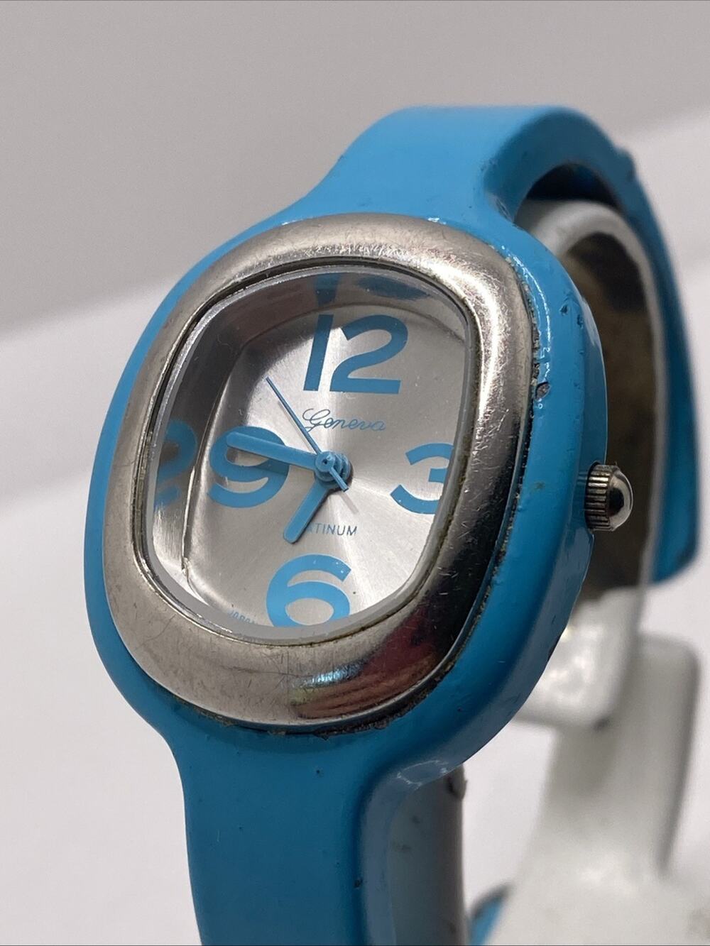 Geneva Womens Vintage Blue Cuff Bangle Watch New Battery